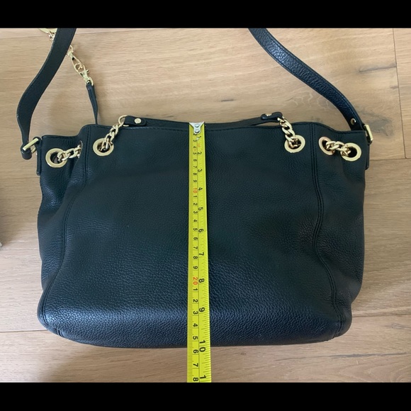 Black leather Michael Kors Shoulder Bag - Picture 5 of 9